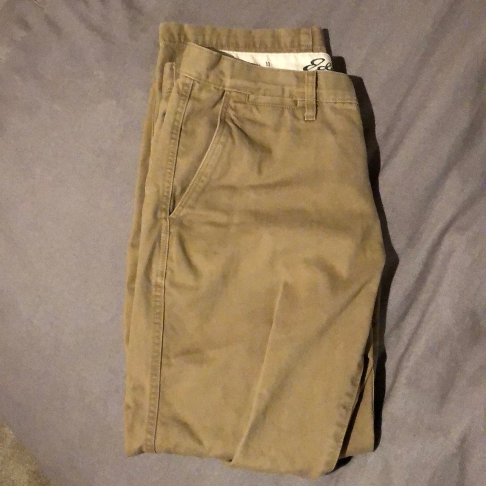 Men’s Eddie Bauer khaki tan pants- 33/30